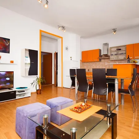 Apartment Tena