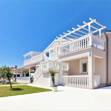 Tena Apartment