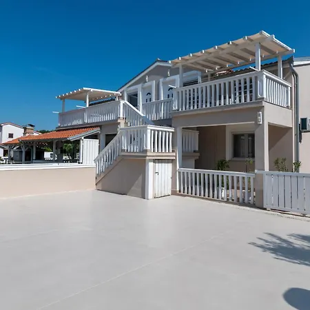 Tena & Ema Apartments