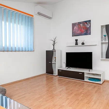 Tena & Ema Apartments 아파트