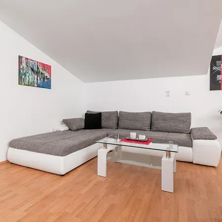 Tena & Ema Apartments 아파트 *