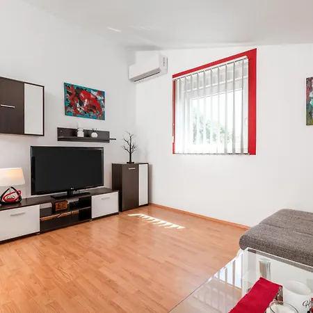 Tena & Ema Apartments 아파트 Ližnjan