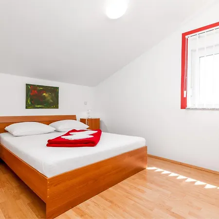Tena & Ema Apartments *